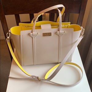 Kate Spade: Medium Cross Body